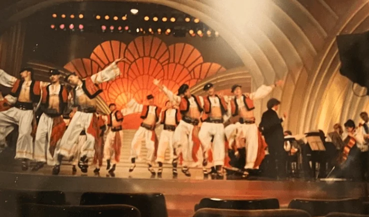 Folklór, motošport a jeden spoločný cieľ. – fotografia 1